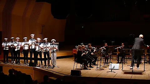 Matias Vestergård: KORTE BREVE FRA EN LANG REJSE