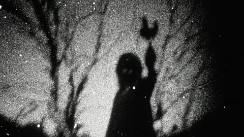 Live performance of Simon Christensen's Chamber Cinema Set