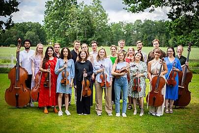 Nancy Dalberg's Scherzo on summer tour